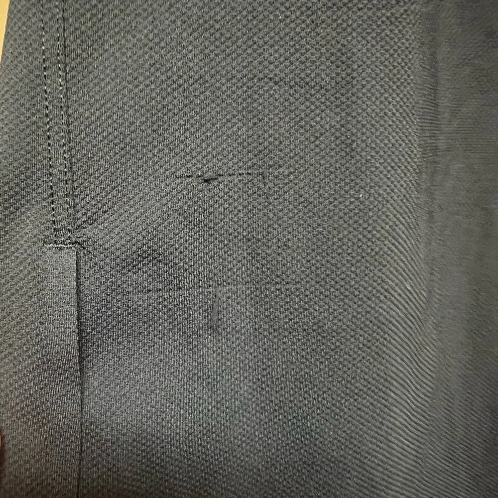 Bundle Lululemon Tanks - Picture 5 of 11